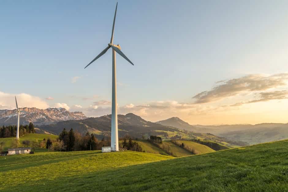 découvrez pourquoi la responsabilité sociétale des entreprises (rse) est devenue un élément clé dans les stratégies de transition énergétique. explorez les enjeux environnementaux, économiques et sociaux qui poussent les entreprises à intégrer la rse pour un avenir durable.