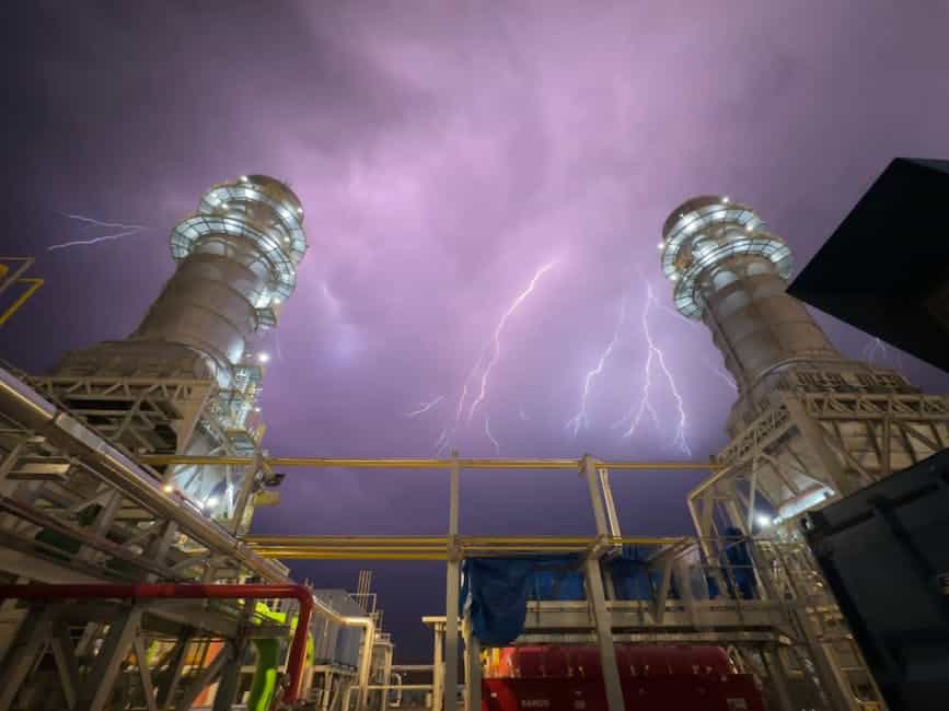 discover the definition of a thermal power plant, a system for generating electricity using heat generated by the combustion of fossil fuels or biomass, and its importance for energy supply.