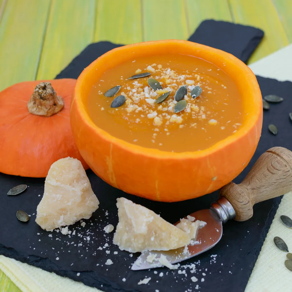 discover an original recipe for halloween with our delicious pumpkin soup enhanced with fake blood. offer your guests a unique and festive experience while respecting the environment with sustainable ingredients. a perfect combination of flavors and fright to celebrate this holiday in an eco-friendly manner!