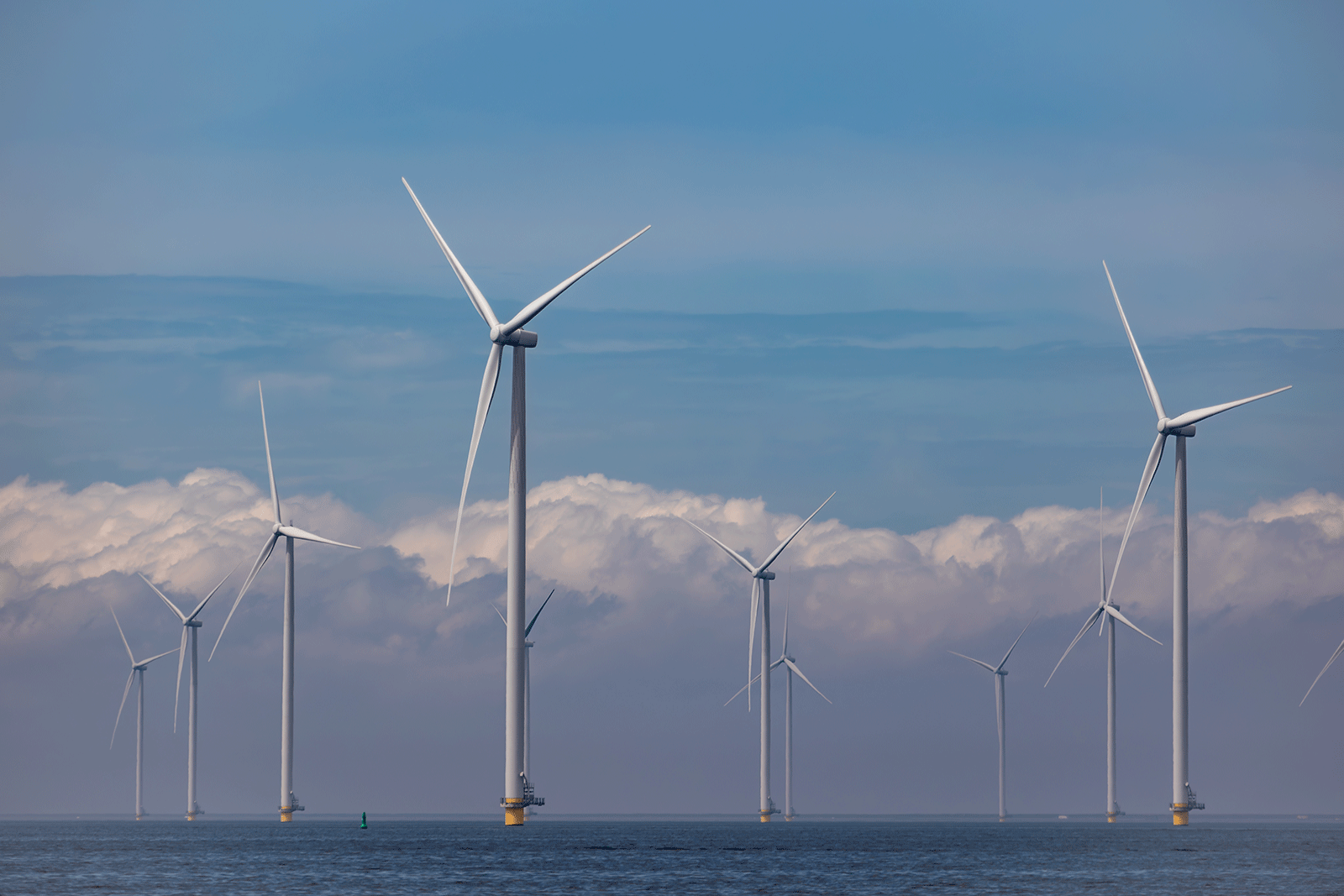 discover the opportunities and challenges of the offshore network in the North Sea, a strategic region for renewable energy and maritime technologies. explore ongoing projects, green innovations, and the impact on the local economy.