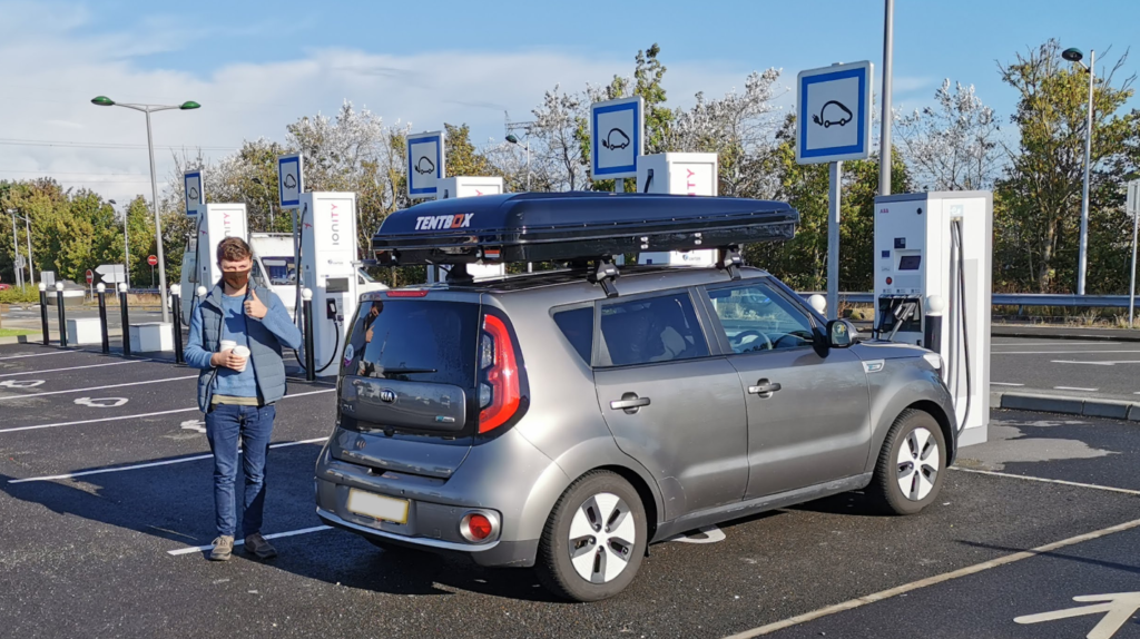 découvrez l'expérience unique d'un voyage en voiture électrique à springfield. explorez des paysages pittoresques, bénéficiez de trajets silencieux et respectueux de l'environnement, tout en profitant d'une conduite agréable. embarquez pour une aventure durable et éco-responsable dans cette charmante ville.