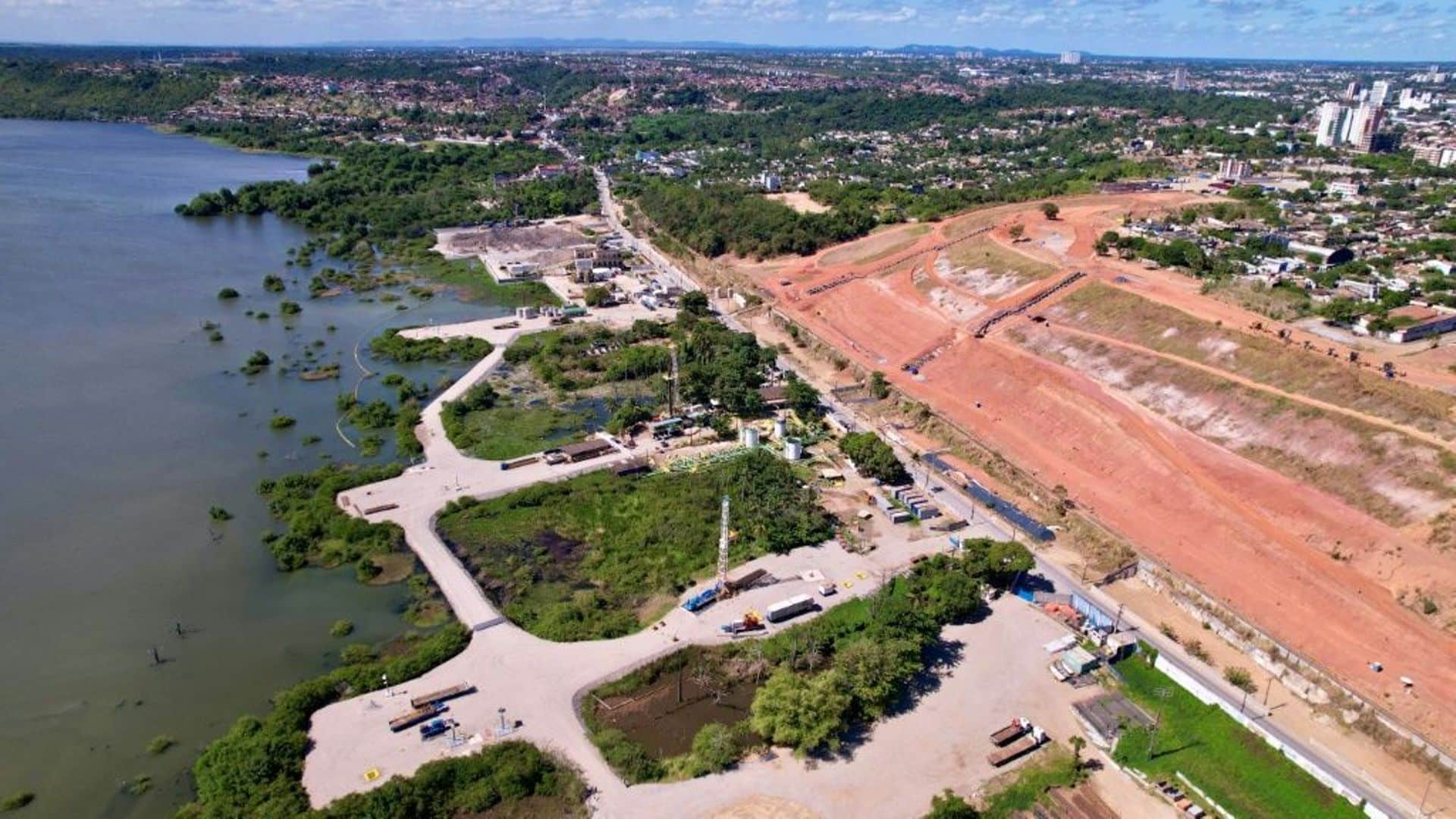 découvrez l'impact alarmant des inondations en angleterre sur les logements, une crise qui menace la sécurité et le bien-être des habitants. informez-vous sur les zones à risque et les mesures prises pour protéger les habitations.