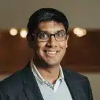 découvrez vikram aggarwal, le créateur d'energysage, qui révolutionne le secteur de l'énergie renouvelable avec des solutions innovantes pour les consommateurs. apprenez-en plus sur son parcours, sa vision et son impact sur la transition énergétique.